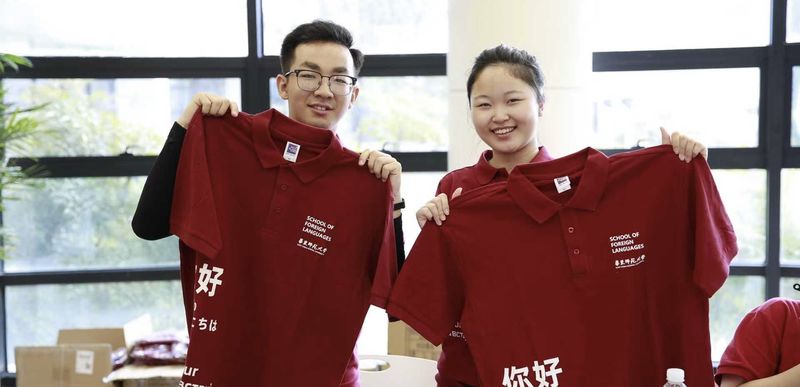 跨越藩篱、破界新生：自拍流出
2...